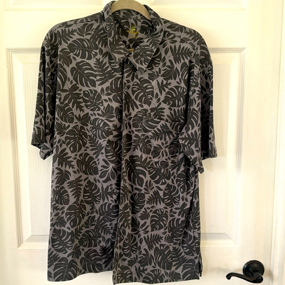Men’s Aloha Shirt. Size L. Diamond head Wear